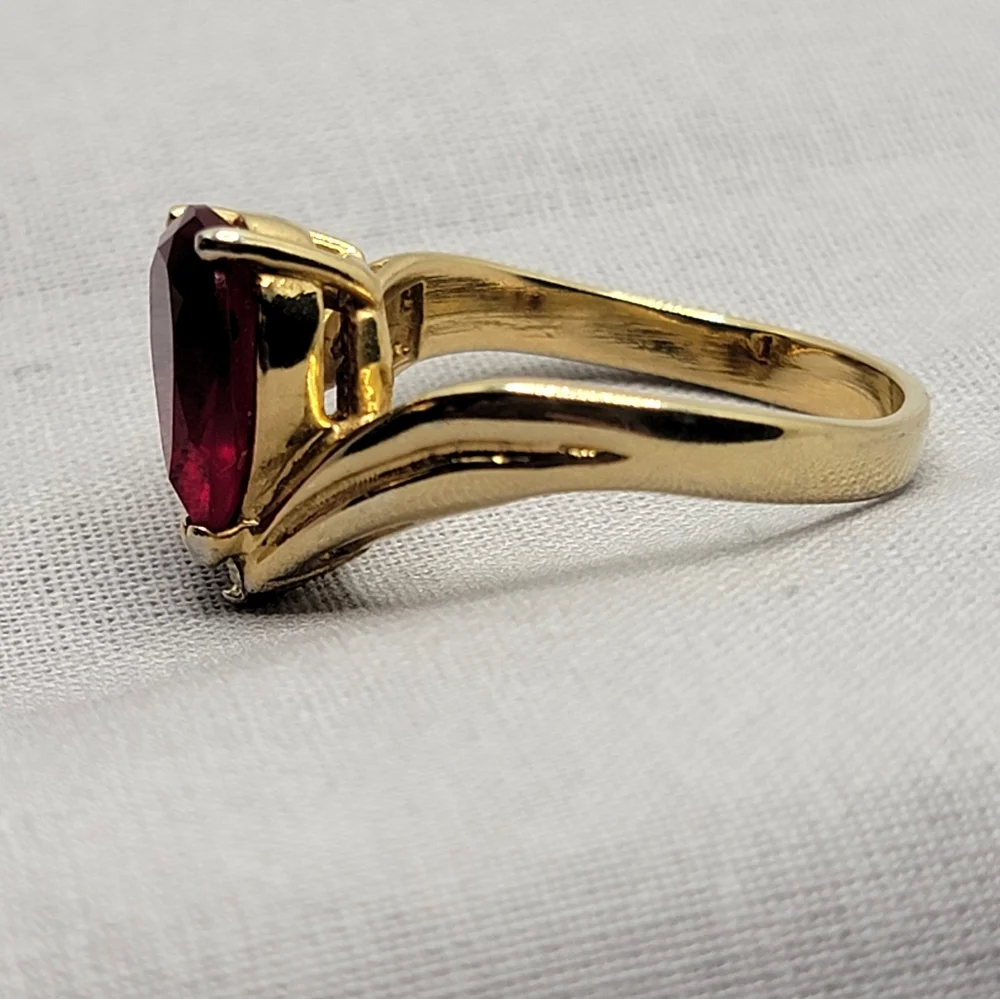 Vintage Cocktail Ring Gold Tone Simulated Ruby and Diamond